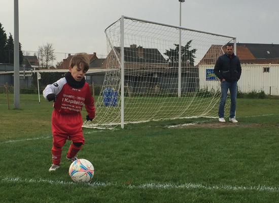 Reinout (22) maakt Oud-Heverlee Leuven kampioen … op FIFA