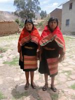 Señoritas in kledertracht van Tarabuco.