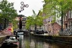 Klik op de afbeelding om de link te volgen